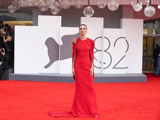 Venice, Italy: Venice, 82nd Venice International Film Festival 2025 - Evening 2. Red Carpet Film Bugonia. Pictured: Emanuela Fanelli Venice Italy  - ZUMAp169 20250828_zea_p169_857 Copyright: xSimonexComix