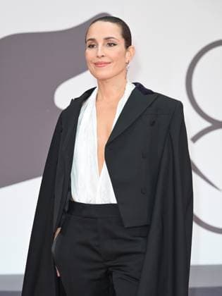Venice, Italy: Venice, 82nd Venice International Film Festival 2025 - Evening 2. Red Carpet Film Bugonia. Pictured: Noomi Rapace Venice Italy  - ZUMAp169 20250828_zea_p169_927 Copyright: xSimonexComix