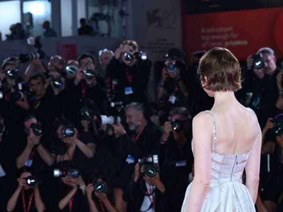 Venice, 82nd Venice International Film Festival 2025 - Evening 2 - Red Carpet for the film Bugonia Pictured: Emma Stone  Copyright: xAlbertoxTerenghi PoolxPhotoxEventsx06x xipa-agency.netx xPoolxPhotoxEventsx06x IPA_Agency_IPA63492487