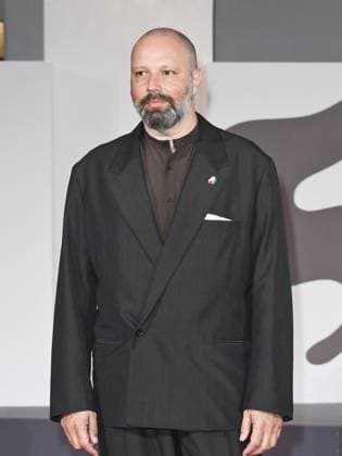 Venice, 82nd Venice International Film Festival 2025 - Evening 2. Red Carpet Film Bugonia. Pictured: Yorgos Lanthimos  Copyright: xSimonexComix xipa-agency.netx xPoolxPhotoxEventsx06x IPA_Agency_IPA63492794