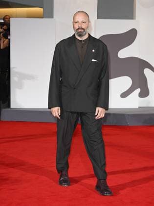 Venice, 82nd Venice International Film Festival 2025 - Evening 2. Red Carpet Film Bugonia. Pictured: Yorgos Lanthimos  Copyright: xSimonexComix xipa-agency.netx xPoolxPhotoxEventsx06x IPA_Agency_IPA63492788