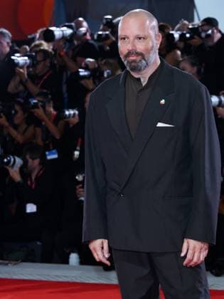 Venice, Italy: Venice, 82nd Venice International Film Festival 2025 - evening 2 - red carpet of the film Bugonia Pictured: Yorgos Lanthimos Venice Italy  - ZUMAp169 20250828_zea_p169_1170 Copyright: xAlbertoxTerenghi PoolxxEvenx