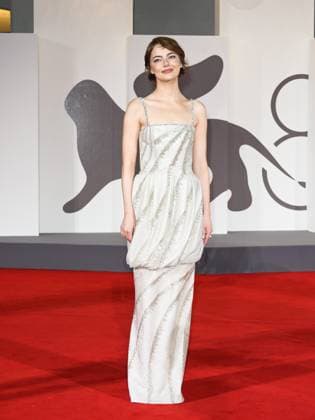 Venice, Italy: Venice, 82nd Venice International Film Festival 2025 - Evening 2. Red Carpet Film Bugonia. Pictured: Emma Stone Venice Italy  - ZUMAp169 20250828_zea_p169_1051 Copyright: xSimonexComix