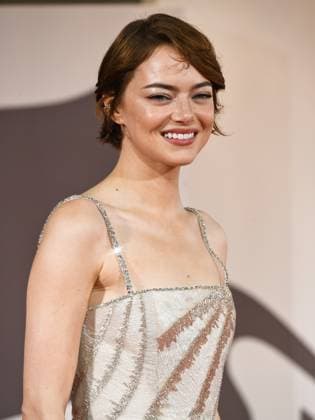 Venice, Italy: Venice, 82nd Venice International Film Festival 2025 - Evening 2. Red Carpet Film Bugonia. Pictured: Emma Stone Venice Italy  - ZUMAp169 20250828_zea_p169_1053 Copyright: xSimonexComix
