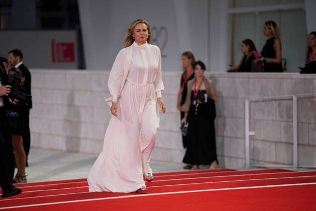 Bugonia Red Carpet - The 82nd Venice International Film Festival Alicia Silverstone attends the Bugonia red carpet during the 82nd Venice International Film Festival on August 28, 2025 in Venice, Italy. Venice Italy  Copyright: xDanielexCifalÃ x originalFilename: cifala-notitle250828_npwiE.jpg