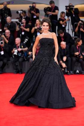 Bugonia Red Carpet - The 82nd Venice International Film Festival Nojoud Alrumaihi attends the Bugonia red carpet during the 82nd Venice International Film Festival on August 28, 2025 in Venice, Italy. Venice Italy  Copyright: xDanielexCifalÃ x originalFilename: cifala-notitle250828_npdE0.jpg