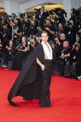 Bugonia Red Carpet - The 82nd Venice International Film Festival VENICE, ITALY - AUGUST 28: Noomi Rapace attends the Bugonia red carpet during the 82nd Venice International Film Festival on August 28, 2025 in Venice, Italy. Prima Barol Anadolu Venice Italy. Editorial use only. Please get in touch for any other usage.  Copyright: x2025xAnadoluxPrimaxBarolx