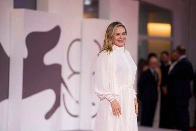 Bugonia Red Carpet - The 82nd Venice International Film Festival Alicia Silverstone attends the Bugonia red carpet during the 82nd Venice International Film Festival on August 28, 2025 in Venice, Italy. Venice Italy  Copyright: xDanielexCifalÃ x originalFilename: cifala-notitle250828_npeSp.jpg