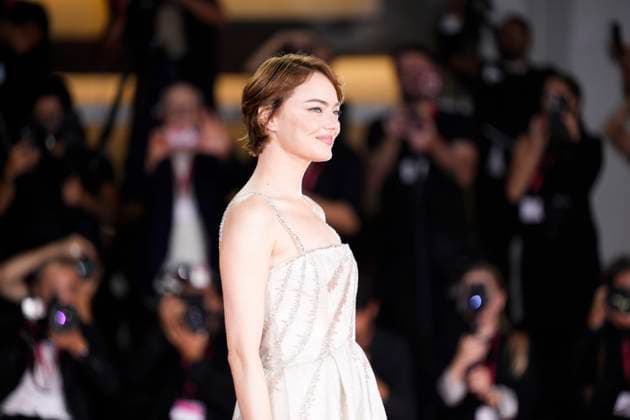Bugonia Red Carpet - The 82nd Venice International Film Festival Emma Stone attends the Bugonia red carpet during the 82nd Venice International Film Festival on August 28, 2025 in Venice, Italy. Venice Italy  Copyright: xDanielexCifalÃ x originalFilename: cifala-notitle250828_npDzG.jpg