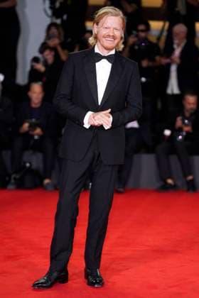 Bugonia Red Carpet - The 82nd Venice International Film Festival Jesse Plemons attends the Bugonia red carpet during the 82nd Venice International Film Festival on August 28, 2025 in Venice, Italy. Venice Italy  Copyright: xDanielexCifalÃ x originalFilename: cifala-notitle250828_npPqK.jpg