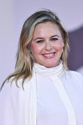 Venice Bugonia Premiere AM Alicia Silverstone attending the Bugonia Premiere as part of the 82nd Venice International Film Festival at the Lido in Venice, Italy on August 28, 2025. Photo by Aurore Marechal ABACAPRESS.COM Venice Italy  Copyright: xMarechalxAurore ABACAx