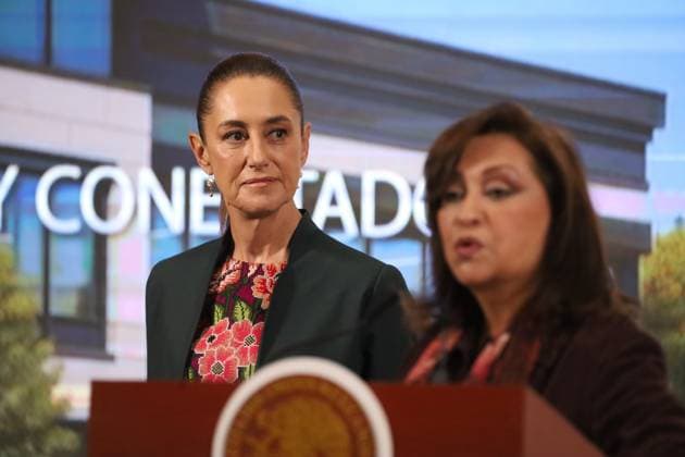 Mexico™s President Claudia Sheinbaum Holds Briefing Mexican President Claudia Sheinbaum Pardo is seen behind while Governor of Tlaxcala, Lorena Cuellar Cisneros speak about the construction of the Wellbeing Center in Tlaxcala, during a press conference at the National Palace. on August 28, 2025, in Mexico City, Mexico. (Photo by Luis Barron Eyepix Group) Copyright: xLuisxBarronx xEyepixxGroupx LB_28082025_166704