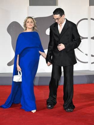 Venice, 82nd Venice International Film Festival 2025 - Evening 2. Red Carpet Film Jay Kelly. Pictured: Michele Bravi with his mother Giovanna Machi.  Copyright: xSimonexComix xipa-agency.netx xPoolxPhotoxEventsx06x IPA_Agency_IPA63497382