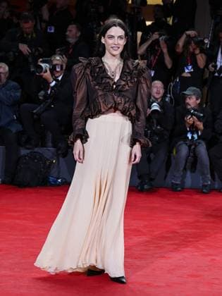Venice, 82nd Venice International Film Festival 2025 - Evening 2 - Red Carpet for the film Jay Kelly - Pictured: Riley Keough  Copyright: xManuelexMangiarottix xipa-agency.netx xPoolxPhotoxEventsx06x IPA_Agency_IPA63498133