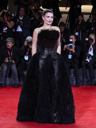 Venice, 82nd Venice International Film Festival 2025 - Evening 2 - Red Carpet for the film Jay Kelly - Pictured: Eve Hewson  Copyright: xManuelexMangiarottix xipa-agency.netx xPoolxPhotoxEventsx06x IPA_Agency_IPA63498140
