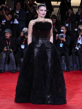 Venice, 82nd Venice International Film Festival 2025 - Evening 2 - Red Carpet for the film Jay Kelly - Pictured: Eve Hewson  Copyright: xManuelexMangiarottix xipa-agency.netx xPoolxPhotoxEventsx06x IPA_Agency_IPA63498149