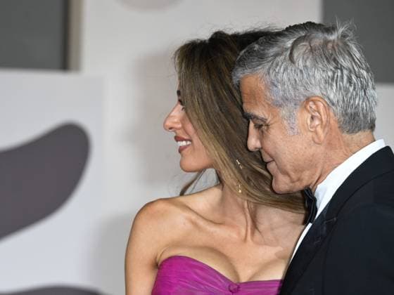 Venice, 82nd Venice International Film Festival 2025 - Evening 2. Red Carpet Film Jay Kelly. Pictured are George and Amal Clooney.  Copyright: xSimonexComix xipa-agency.netx xPoolxPhotoxEventsx06x IPA_Agency_IPA63498211