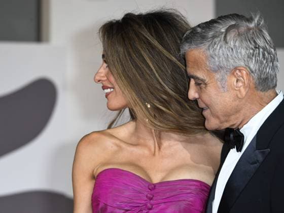 Venice, Italy: Venice, 82nd Venice International Film Festival 2025 - Evening 2. Red Carpet Film Jay Kelly. Pictured are George and Amal Clooney. Venice Italy  - ZUMAp169 20250828_zea_p169_1742 Copyright: xSimonexComix