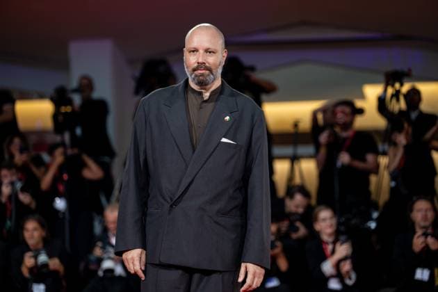Bugonia Red Carpet - The 82nd Venice International Film Festival Yorgos Lanthimos attends the Bugonia red carpet during the 82nd Venice International Film Festival in Venice, Italy, on August 28, 2025. Venice Italy  Copyright: xLucaxCarlinox originalFilename: carlino-notitle250828_npTCn.jpg