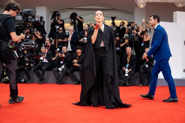 Bugonia Red Carpet - The 82nd Venice International Film Festival Noomi Rapace attends the Bugonia red carpet during the 82nd Venice International Film Festival in Venice, Italy, on August 28, 2025. Venice Italy  Copyright: xLucaxCarlinox originalFilename: carlino-notitle250828_npNen.jpg