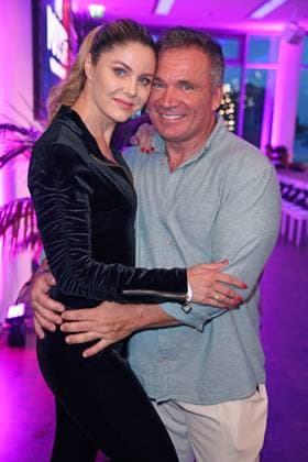 Yvonne Woelke mit Freund Peter Klein beim Premieren-Event von THE POWER by Joyn auf dem Alice Rooftop & Garden in Berlin am 28.08.2025