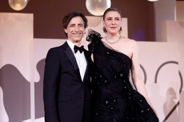 Noah Baumbach mit Ehefrau Greta Gerwig bei der Premiere des Kinofilms Jay Kelly auf der Biennale di Venezia 2025 82. Internationale Filmfestspiele von Venedig im Palazzo del Cinema. Venedig, 28.08.2025