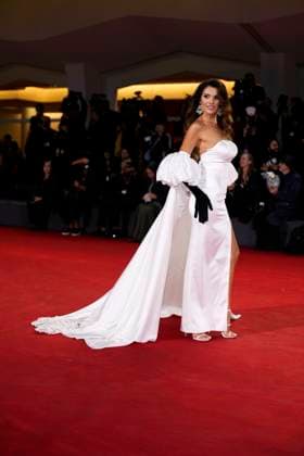 Jay Kelly red carpet at the 82nd Venice International Film Festival in Venice Lido - 28 Aug 2025 Loredana Salan?? attends the Jay Kelly red carpet during the 82nd Venice International Film Festival. Venice Lido Italy Copyright: xDanielexCifalax xSOPAxImagesx _CIF4299