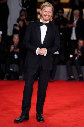 Bugonia red carpet during the 82nd Venice International Film Festival in Venice Lido - 28 Aug 2025 Jesse Plemons attends the Bugonia red carpet during the 82nd Venice International Film Festival. Venice Lido Italy Copyright: xDanielexCifalax xSOPAxImagesx _CIF3661