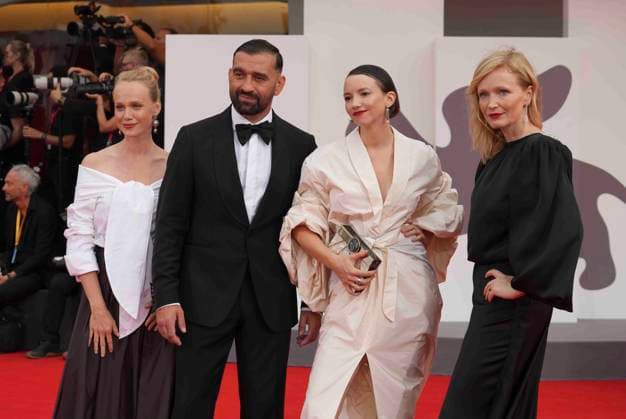 CELEBRITES : Festival international du film de Venise - Venice, Italy, 28th August, 2025. GUETS attending the Bugonia Premiere as part of the 82nd Venice International Film Festival at the Lido in Venice, Italy Laurent Lairys PSNEWZ VENISEItaly  Copyright: xLaurentxLairysx