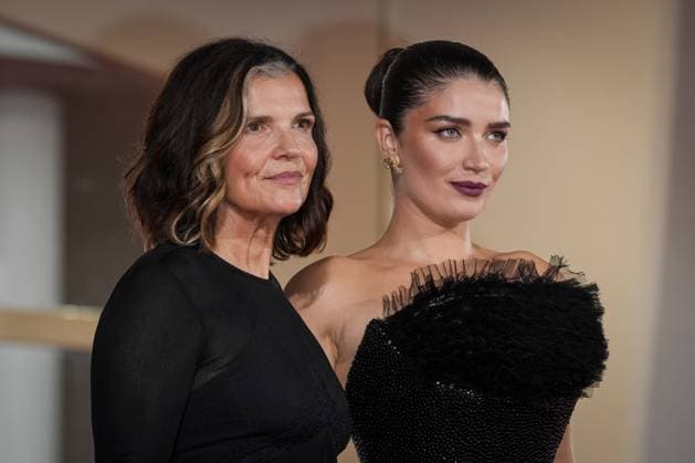 Jay Kelly red carpet during the 82nd Venice International Film Festival in Venice, Italy on 28 August 2025. Eve Hewson and Ali Hewson attend the Jay Kelly red carpet during the 82nd Venice International Film Festival in Venice, Italy on 28 August 2025., Credit:Stefano Costantino TTL Avalon Italy, Venice  Copyright: xStefanoxCostantinoxTTLx xAvalonx 1032160056