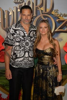 LAS VEGAS, NV - AUGUST 28: Joe Manganiello and Caitlin O Connor at the world premiere of The Wizard of Oz at Sphere in Las Vegas, Nevada on August 28, 2025. Copyright: xDeexCeexCarterx