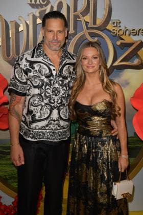LAS VEGAS, NV - AUGUST 28: Joe Manganiello and Caitlin O Connor at the world premiere of The Wizard of Oz at Sphere in Las Vegas, Nevada on August 28, 2025. Copyright: xDeexCeexCarterx