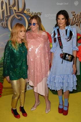 LAS VEGAS, NV - AUGUST 28: Rosanna Arquette, Jane Rosenthal and Hilary Shepard Turner at the world premiere of The Wizard of Oz at Sphere in Las Vegas, Nevada on August 28, 2025. Copyright: xDeexCeexCarterx