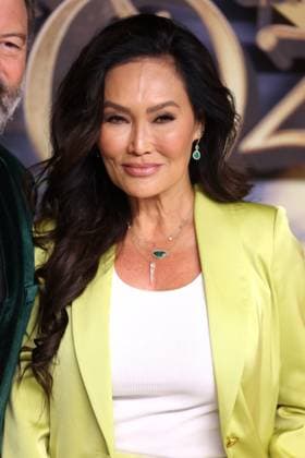 August 28, 2025, Las Vegas, Nevada, USA: TIA CARRERE on the yellow carpet for the world premiere of the Wizard of Oz at Sphere in Las Vegas, Nevada. Las Vegas USA - ZUMAg247 20250828_znp_g247_031 Copyright: xGagexSkidmorex