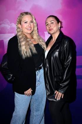 Marlisa Rudizo aka Mrs. Marlisa und Mia Minea bei der Premiere der Reality-Show The Power im Alice Rooftop & Garden. Berlin, 28.08.2025