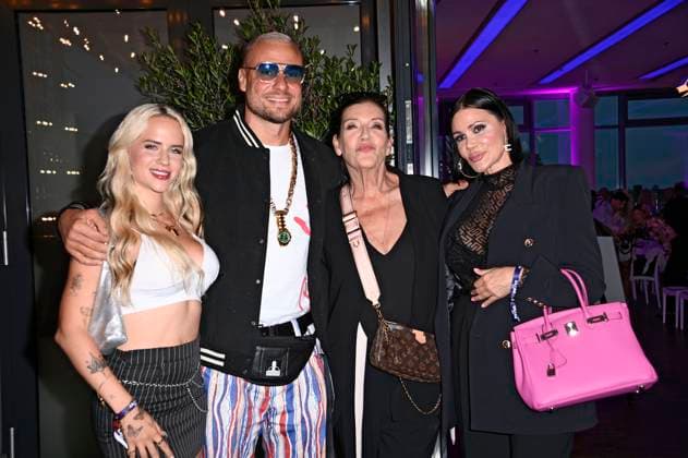 Gina Beckmann, Eric Sindermann, Katy Karrenbauer und Djamila Rowe bei der Premiere der Reality-Show The Power im Alice Rooftop & Garden. Berlin, 28.08.2025
