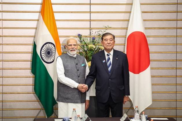 News Bilder des Tages August 29, 2025, Tokyo, Japan: India s Prime Minister Narendra Modi and Japan s Prime Minister Shigeru Ishiba shakes hands during a meeting in Tokyo on August 29, 2025 in Tokyo, Japan. Modi is on a diplomatic visit to Japan. Tokyo Japan - ZUMAz114 20250829_zih_z114_001 Copyright: xPOOLx