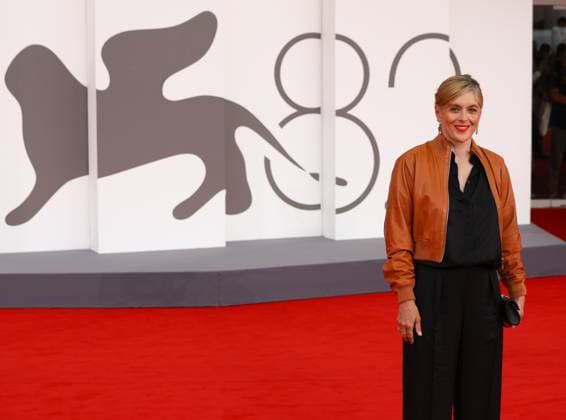 August 29, 2025, Venice, Veneto, Italy: French director VALERIE DONZELLI on the red carpet for the A Pied d Oeuvre Premiere screening at the 82nd Venice Film Festival at the Venice Lido, Italy. Venice Italy - ZUMAc179 20250829_zep_c179_090 Copyright: xMickaelxChavetx