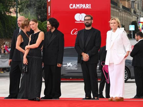 Venice, 82nd Venice International Film Festival 2025 - evening 3 - red carpet of the film A Pied D Oeuvre In the photo The cast  Copyright: xAlbertoxTerenghix xipa-agency.netx xPoolxPhotoxEventsx06x IPA_Agency_IPA63580850