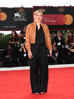 Venice, 82nd Venice International Film Festival 2025 - evening 3 - red carpet for the film A Pied D Oeuvre In the photo: Valerie Donzelli  Copyright: xAlbertoxTerenghix xipa-agency.netx xPoolxPhotoxEventsx06x IPA_Agency_IPA63580913