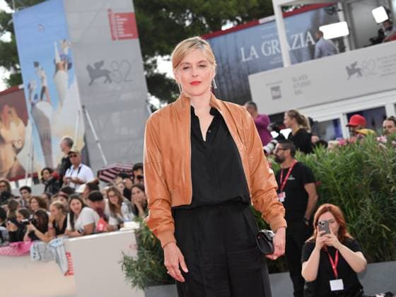 Venice, 82nd Venice International Film Festival 2025 - evening 3 - red carpet for the film A Pied D Oeuvre In the photo: Valerie Donzelli  Copyright: xAlbertoxTerenghix xipa-agency.netx xPoolxPhotoxEventsx06x IPA_Agency_IPA63580917