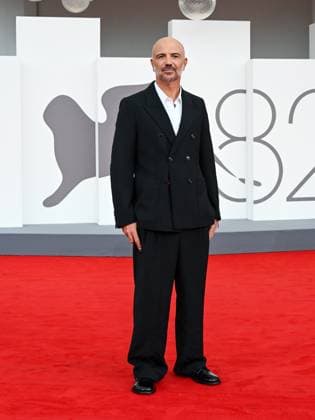 Venice, 82nd Venice International Film Festival 2025 - Evening 3 - Red Carpet for the film A Pied D Oeuvre - Pictured: Julien Colonna  Copyright: xManuelexMangiarottix xipa-agency.netx xPoolxPhotoxEventsx06x IPA_Agency_IPA63581551