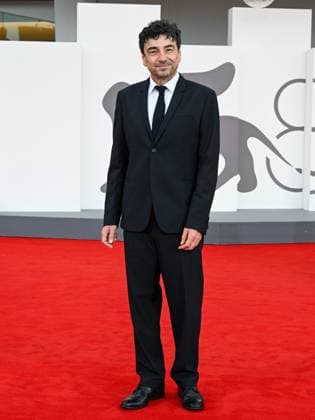 Venice, 82nd Venice International Film Festival 2025 - Evening 3 - Red Carpet for the film A Pied D Oeuvre - Pictured: Franck Courtès  Copyright: xManuelexMangiarottix xipa-agency.netx xPoolxPhotoxEventsx06x IPA_Agency_IPA63581556
