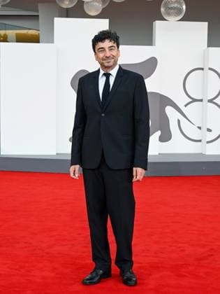 Venice, 82nd Venice International Film Festival 2025 - Evening 3 - Red Carpet for the film A Pied D Oeuvre - Pictured: Franck Courtès  Copyright: xManuelexMangiarottix xipa-agency.netx xPoolxPhotoxEventsx06x IPA_Agency_IPA63581583