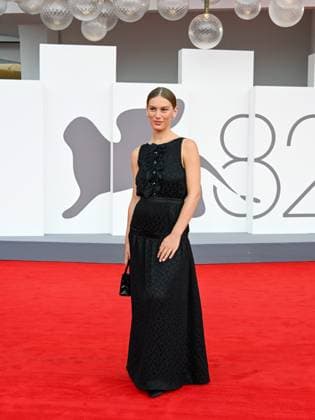 Venice, 82nd Venice International Film Festival 2025 - Evening 3 - Red Carpet for the film A Pied D Oeuvre - Pictured: Lou Lampros  Copyright: xManuelexMangiarottix xipa-agency.netx xPoolxPhotoxEventsx06x IPA_Agency_IPA63581608