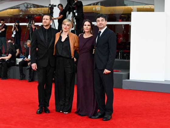 Venice, 82nd Venice International Film Festival 2025 - evening 3 - red carpet of the film A Pied D Oeuvre - In the photo: Bastien Bouillon, Valérie Donzelli, Virginie Ledoyen, Franck Courtès,  Copyright: xManuelexMangiarottix xipa-agency.netx xPoolxPhotoxEventsx06x IPA_Agency_IPA63581653