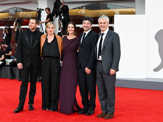 Venice, 82nd Venice International Film Festival 2025 - evening 3 - red carpet for the film A Pied D Oeuvre - Pictured: Bastien Bouillon, Valérie Donzelli, Virginie Ledoyen, Franck Courtès, Alain Goldman  Copyright: xManuelexMangiarottix xipa-agency.netx xPoolxPhotoxEventsx06x IPA_Agency_IPA63581683