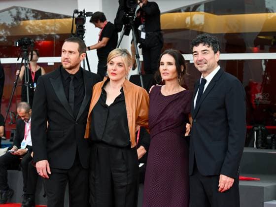 Venice, 82nd Venice International Film Festival 2025 - evening 3 - red carpet of the film A Pied D Oeuvre - In the photo: Bastien Bouillon, Valérie Donzelli, Virginie Ledoyen, Franck Courtès,  Copyright: xManuelexMangiarottix xipa-agency.netx xPoolxPhotoxEventsx06x IPA_Agency_IPA63581684