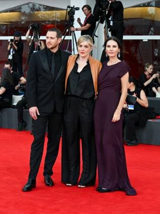 Venice, 82nd Venice International Film Festival 2025 - evening 3 - red carpet of the film A Pied D Oeuvre - In the photo: Bastien Bouillon, Valérie Donzelli, Virginie Ledoyen,  Copyright: xManuelexMangiarottix xipa-agency.netx xPoolxPhotoxEventsx06x IPA_Agency_IPA63581717