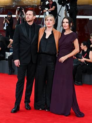 Venice, 82nd Venice International Film Festival 2025 - evening 3 - red carpet of the film A Pied D Oeuvre - In the photo: Bastien Bouillon, Valérie Donzelli, Virginie Ledoyen,  Copyright: xManuelexMangiarottix xipa-agency.netx xPoolxPhotoxEventsx06x IPA_Agency_IPA63581719